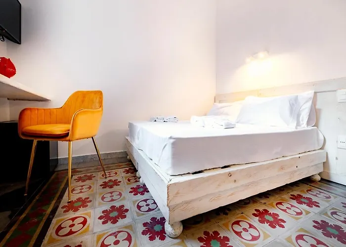 Damasa Rooms